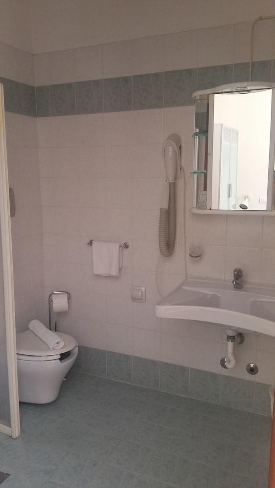 Hotel Illi Marina di Massa Dış mekan fotoğraf