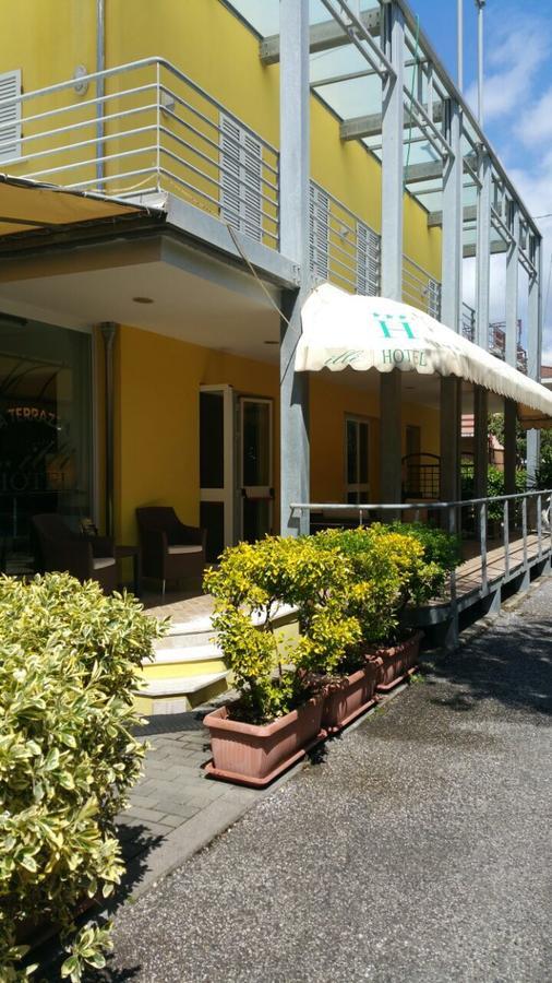 Hotel Illi Marina di Massa Dış mekan fotoğraf